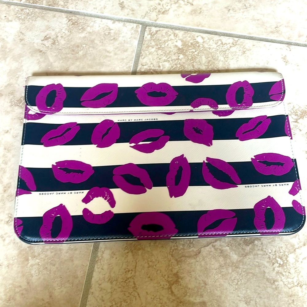 Marc by Marc Jacobs incase tablet sleeve
